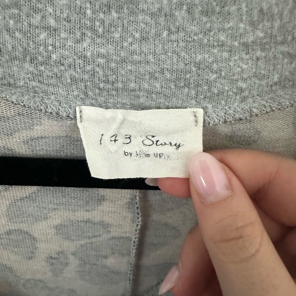 Cheetah print sweater - Picture 3 of 3